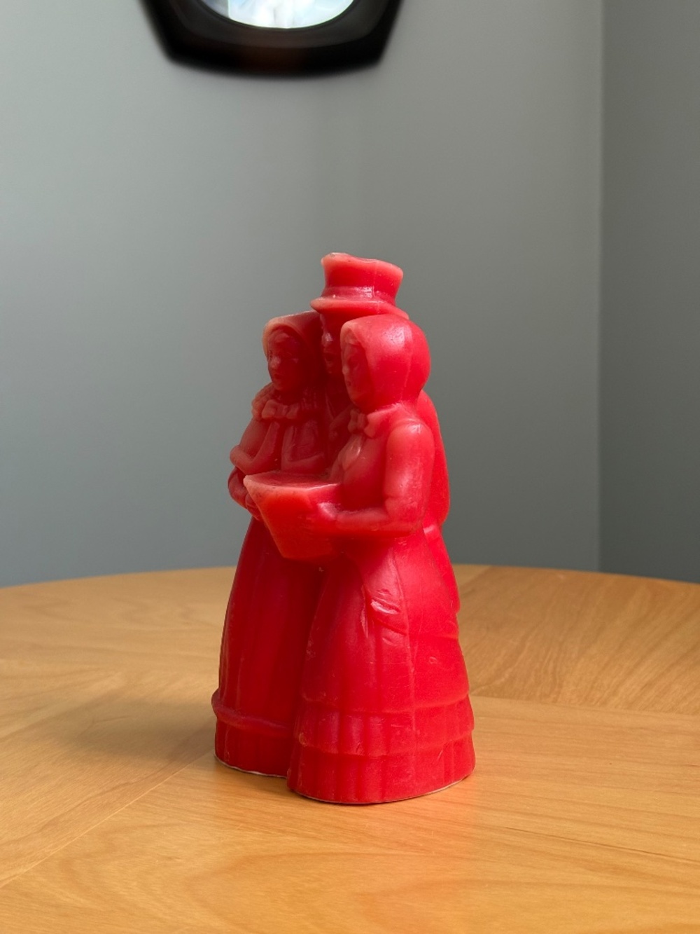 Vintage c1971 Christmas Carollers Decorative 7" Red Wax Candle by AVON - Picture 6 of 11